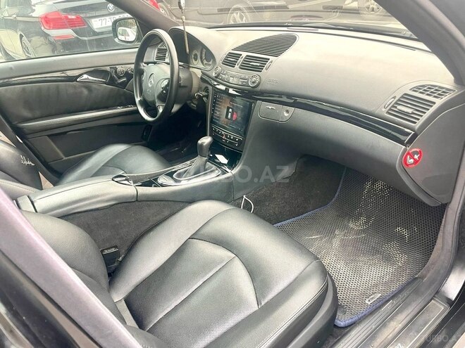 Mercedes E 320 2003, 267,846 km - 3.2 l - Bakı