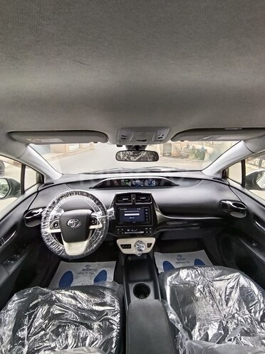 Toyota Prius-9