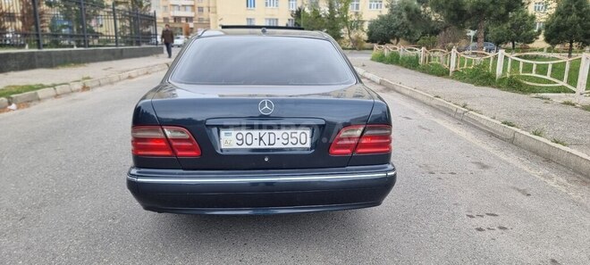 Mercedes E 320 2000, 421,500 km - 3.2 л - Bakı