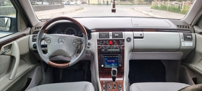 Mercedes E 320 2000, 421,500 km - 3.2 л - Bakı