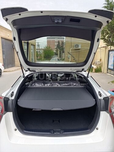 Toyota Prius-17