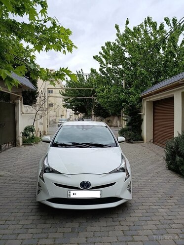 Toyota Prius-1