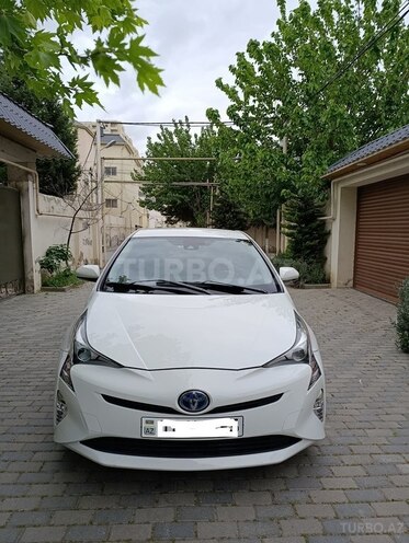Toyota Prius-2
