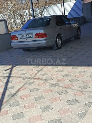 Mercedes E 220 d 4MATIC 1996, 343,604 km - 2.3 l - Qazax