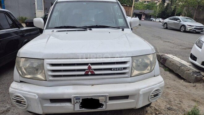 Mitsubishi Pajero io 2000, 237,600 km - 1.8 л - Bakı