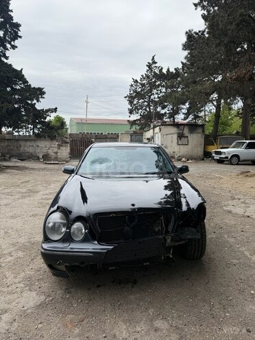 Mercedes E 240 2000, 167,000 km - 2.4 l - Bakı