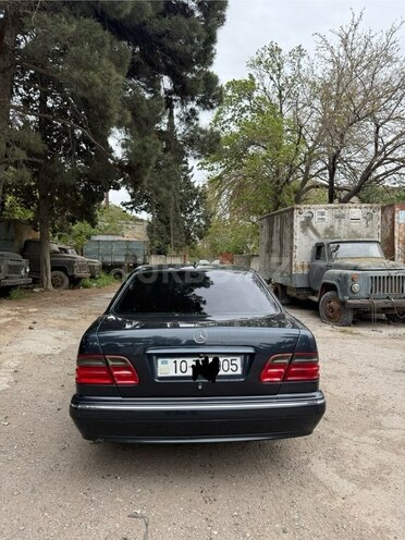 Mercedes E 240 2000, 167,000 km - 2.4 l - Bakı