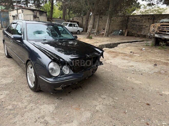 Mercedes E 240 2000, 167,000 km - 2.4 l - Bakı