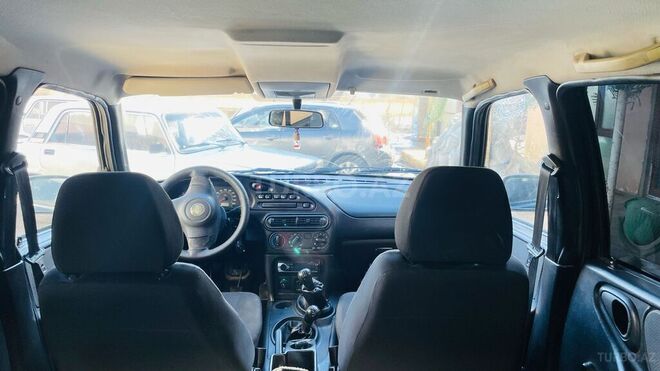 Chevrolet Niva 2012, 237,849 km - 1.7 л - Lerik