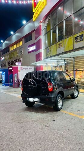 Chevrolet Niva 2012, 237,849 km - 1.7 л - Lerik