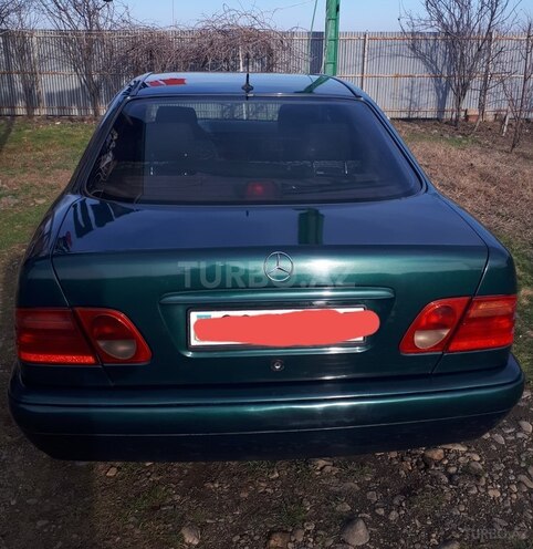 Mercedes E 220 d 1998, 689,000 km - 2.2 l - Masallı