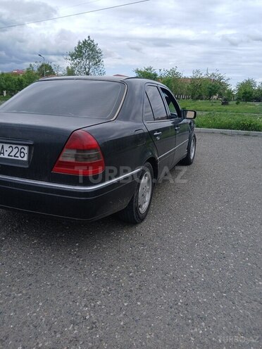 Mercedes C 200 1995, 460,000 km - 2.0 л - Qazax