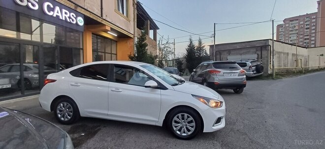 Hyundai Accent-8
