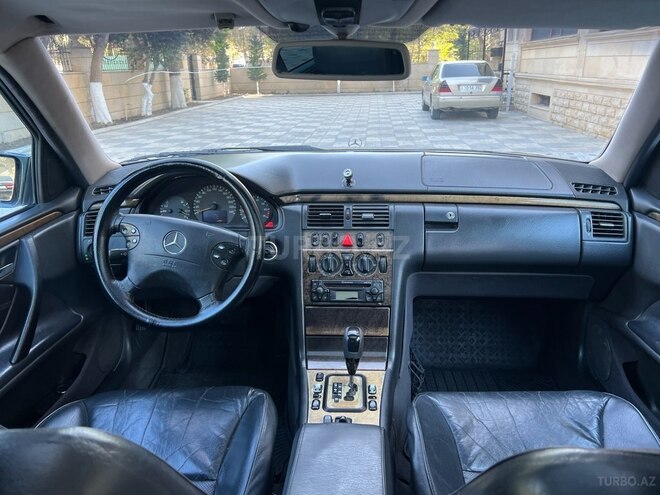 Mercedes E 240 2000, 328,000 km - 2.4 l - Bakı