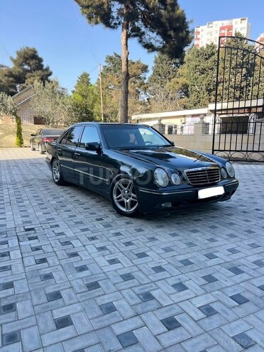 Mercedes E 240 2000, 328,000 km - 2.4 l - Bakı