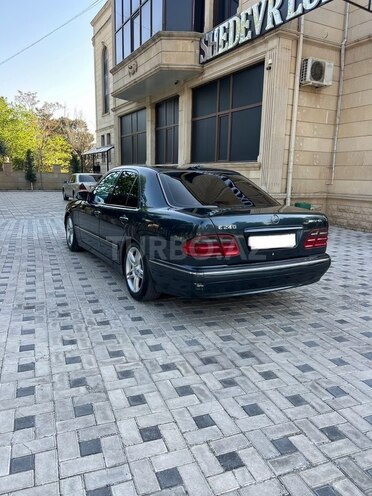 Mercedes E 240 2000, 328,000 km - 2.4 l - Bakı