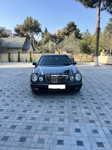 Mercedes E 240 2000, 328,000 km - 2.4 l - Bakı