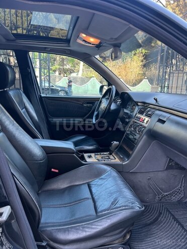 Mercedes E 240 2000, 328,000 km - 2.4 l - Bakı