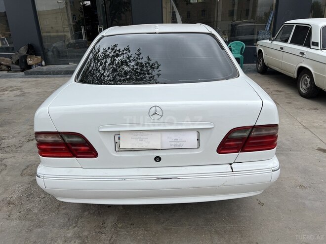 Mercedes E 270 2001, 440,000 km - 2.7 л - İmişli