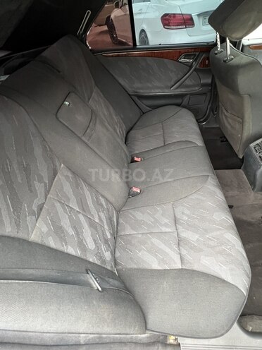 Mercedes E 270 2001, 440,000 km - 2.7 л - İmişli
