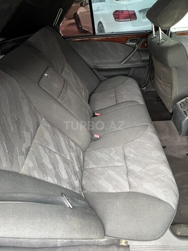 Mercedes E 270 2001, 440,000 km - 2.7 л - İmişli