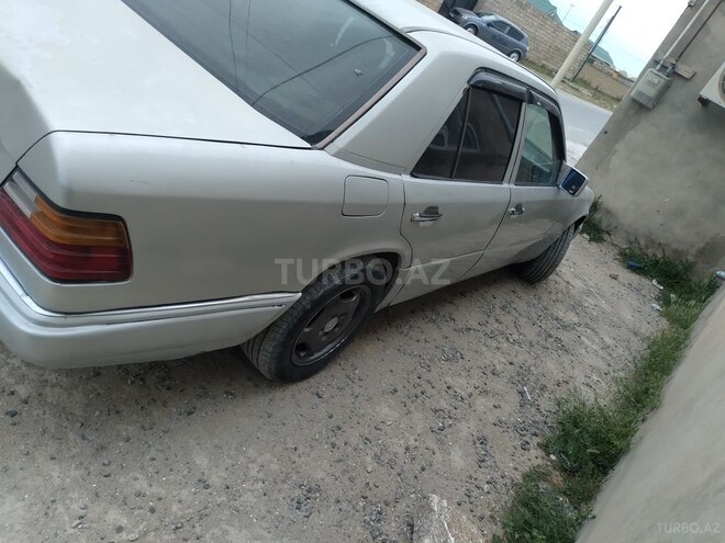 Mercedes E 250 1995, 250,000 km - 2.5 l - Bakı