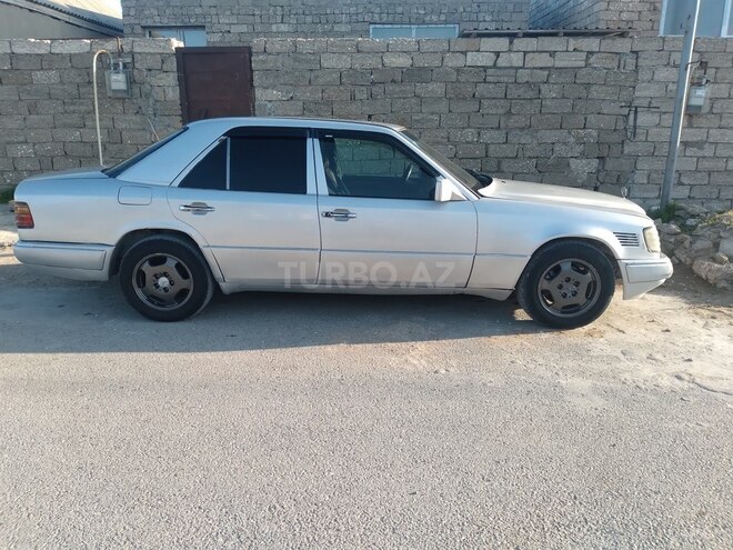 Mercedes E 250 1995, 250,000 km - 2.5 l - Bakı