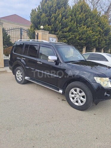 Mitsubishi Pajero 2011, 271,000 km - 3.5 л - Bakı