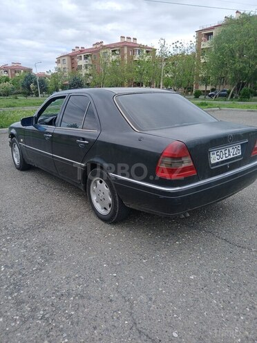 Mercedes C 200 1995, 460,000 km - 2.0 л - Qazax