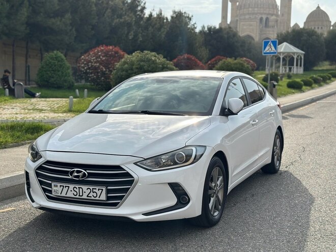 Hyundai Avante 2016, 242,100 km - 1.6 л - Bakı