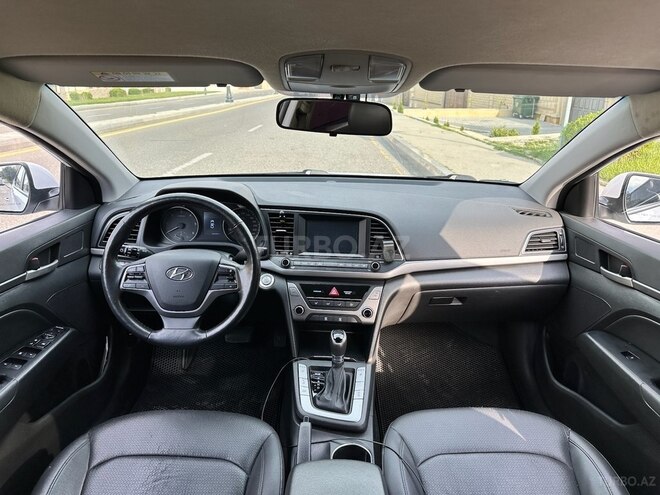 Hyundai Avante 2016, 242,100 km - 1.6 л - Bakı
