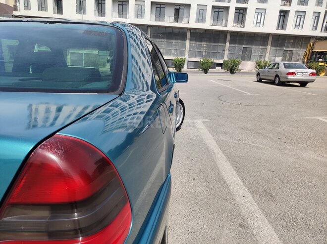 Mercedes C 180 1997, 327,483 km - 1.8 л - Bakı
