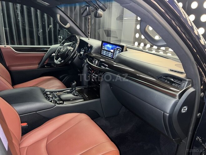 Lexus LX 450d 2018, 180,000 km - 4.5 л - Bakı