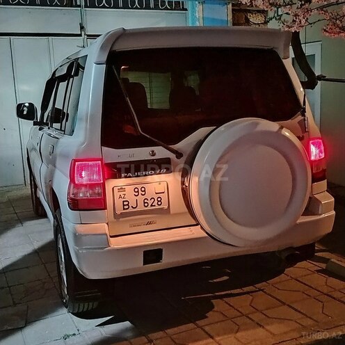 Mitsubishi Pajero io 2000, 279,000 km - 1.8 л - Bakı