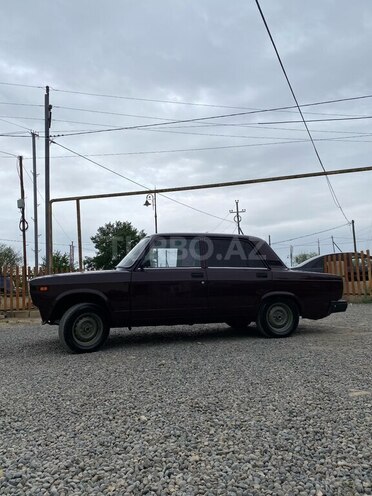 LADA (VAZ) 2107 2006, 70,000 km - 1.6 л - Salyan
