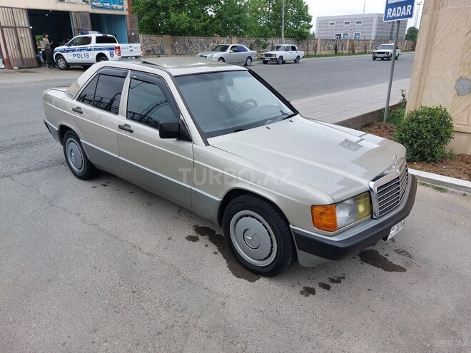 Mercedes 190 1990, 128,725 km - 2.0 л - Bərdə