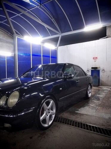 Mercedes E 240 1998, 303,000 km - 2.4 l - Gəncə