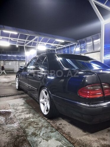 Mercedes E 240 1998, 303,000 km - 2.4 l - Gəncə
