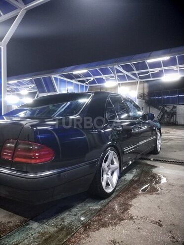 Mercedes E 240 1998, 303,000 km - 2.4 l - Gəncə
