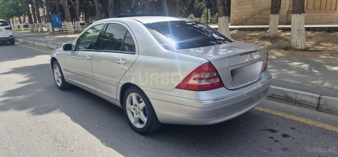 Mercedes C 200 2000, 325,690 km - 2.0 l - Bakı