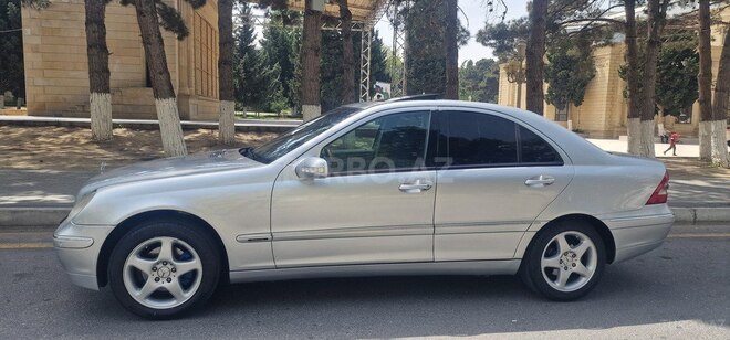 Mercedes C 200 2000, 325,690 km - 2.0 l - Bakı