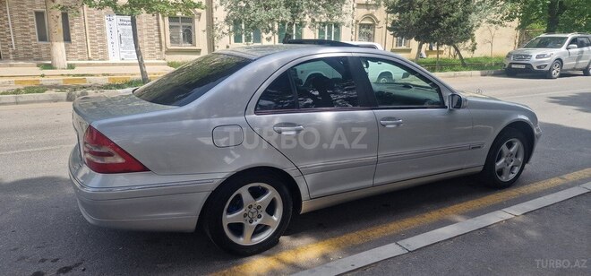Mercedes C 200 2000, 325,690 km - 2.0 l - Bakı
