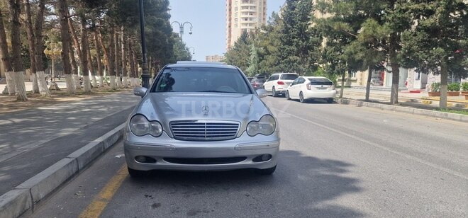 Mercedes C 200 2000, 325,690 km - 2.0 l - Bakı