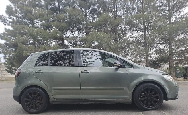 Volkswagen Golf 2005, 333,333 km - 1.6 l - Bakı