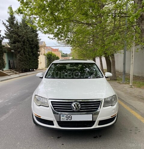 Volkswagen Passat 2010, 215,000 km - 2.0 l - Bakı