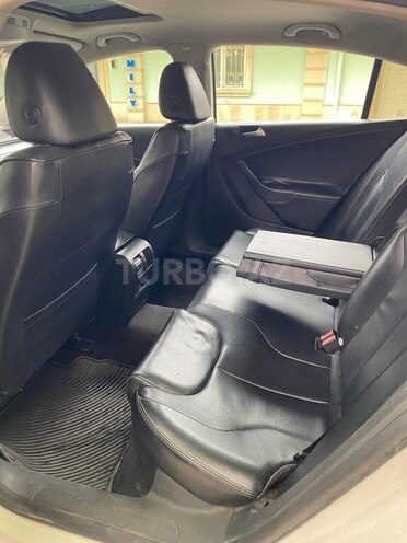 Volkswagen Passat 2010, 215,000 km - 2.0 l - Bakı