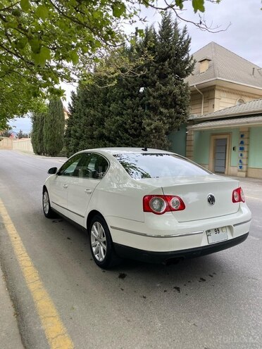 Volkswagen Passat 2010, 215,000 km - 2.0 l - Bakı