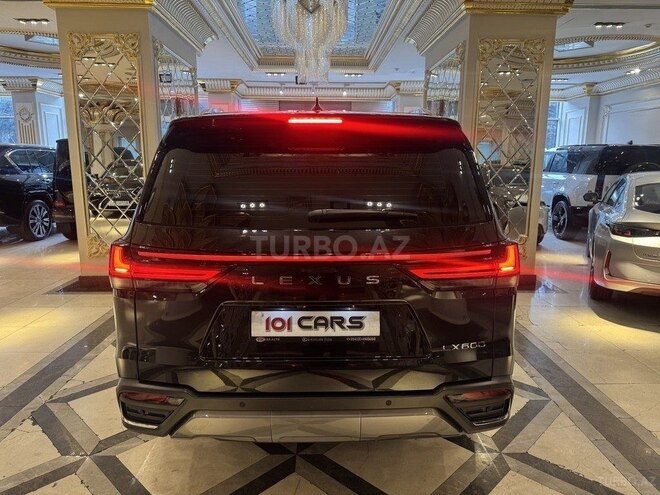 Lexus LX 600-4