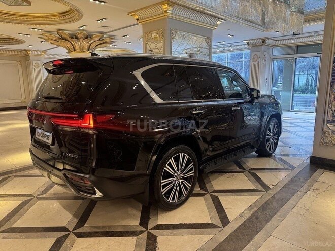 Lexus LX 600-6