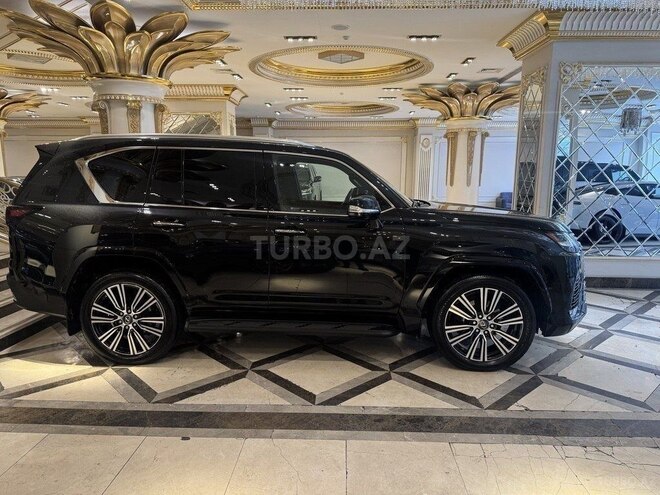 Lexus LX 600-7
